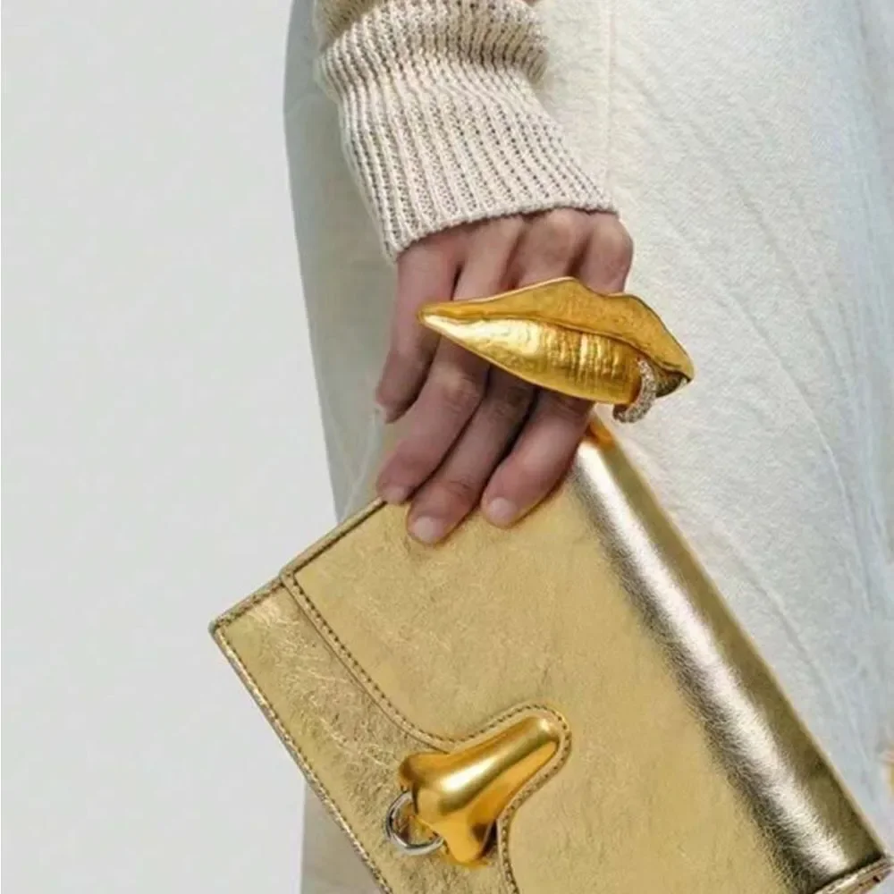 Gold and Silver Lip-Shaped ring N804